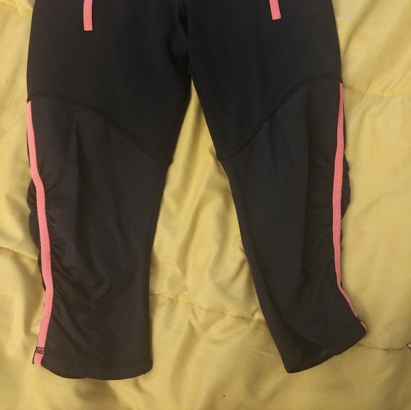 Lululemon - Picture 4 of 6